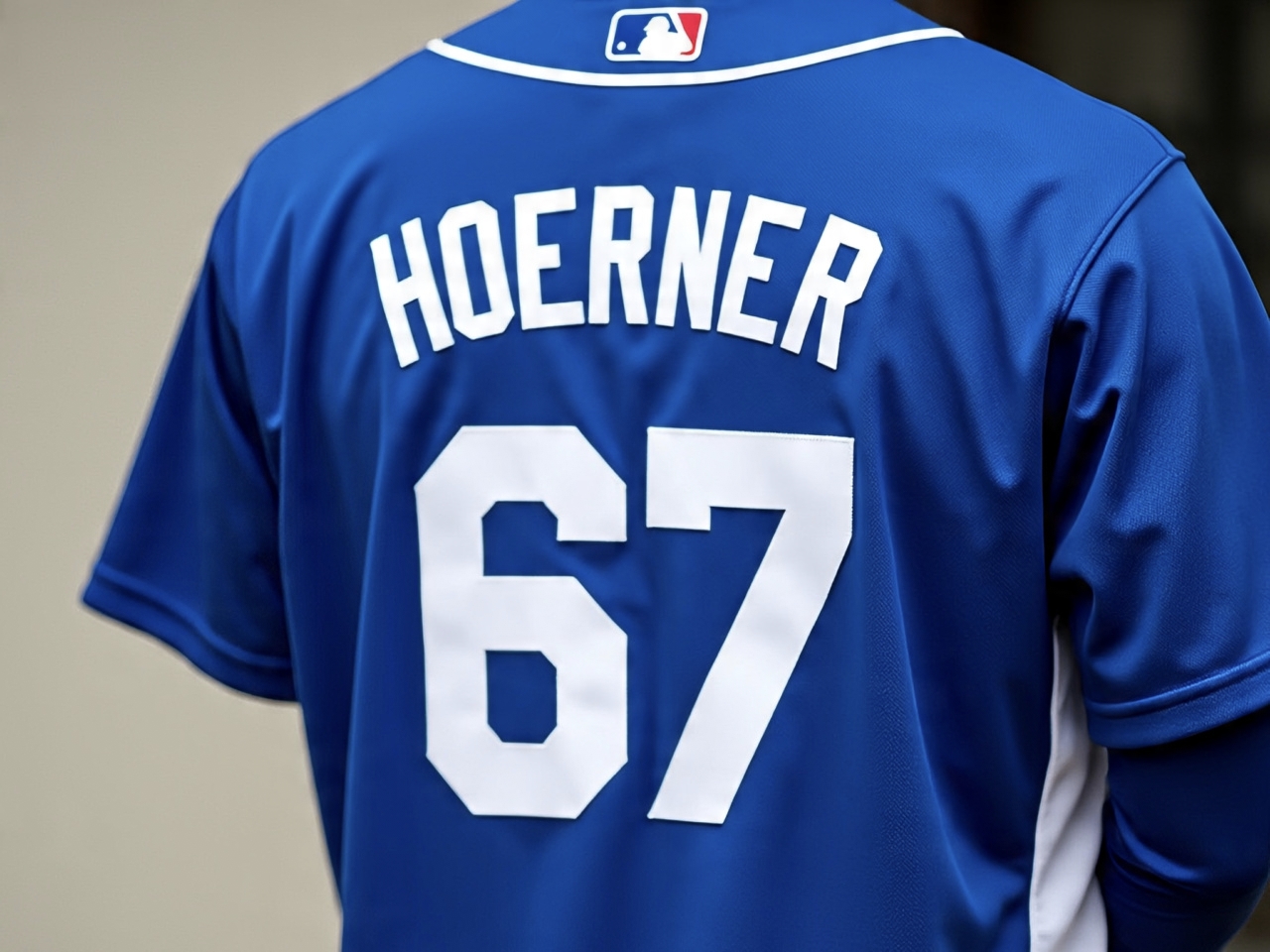 Nico Hoerner jersey